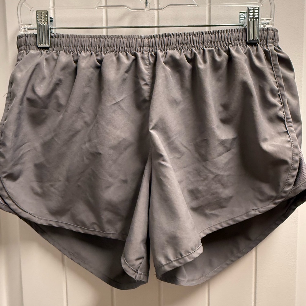 Nike Womens Dri Fit Shorts Size S Gray Built Ins Elastic Drawstring Jogging EUC